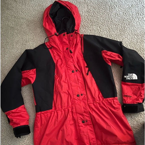 The North Face Jackets & Blazers - Two tone North Face  jacket/parka